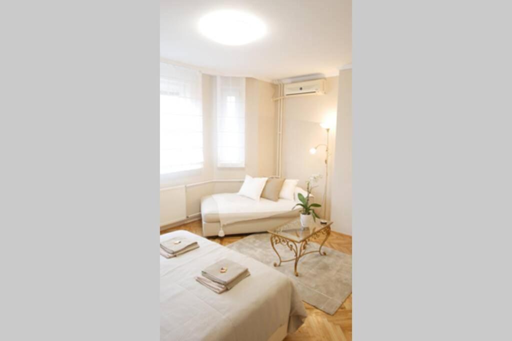 Apartment Art Novi Sad Esterno foto